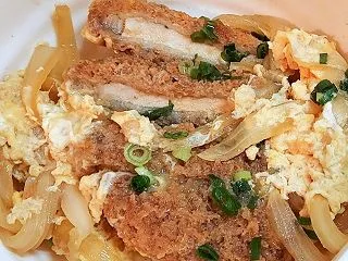 昨日の晩御飯「カツ丼」と親子丼の仕込み