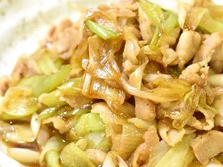 ご飯が進む♪豚バラ肉と白ねぎの甘辛炒め
