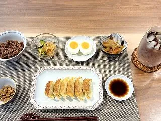 ある日のおうちごはん。。。餃子朝食