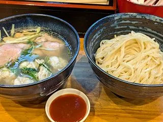 大阪麺哲、、、☆