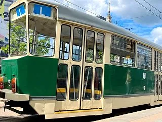 21世界遺産 旧市街 旧王宮 路面電車 …