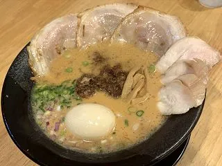 高山の燦（SAN）で平日昼ラーメン｜牛の…