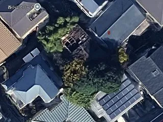 ▼唸声壁崩壊現場／目黒区洗足の民家の壁が…