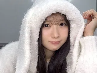 上村ひなのさんの「どちら様」