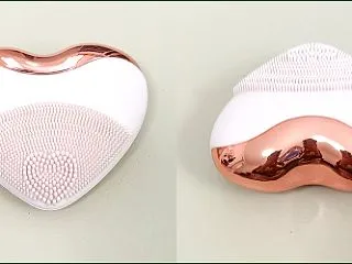 二つ目の音波電動洗顔ブラシ