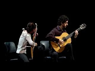 Duo Siqueira Limaが弾く…