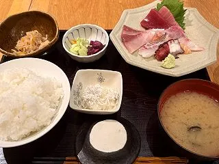 【東京・豊洲】青ゆず寅 豊洲店 刺身定食…