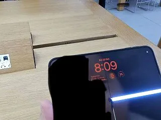 【iPhone Duo】早くも不具合発生…