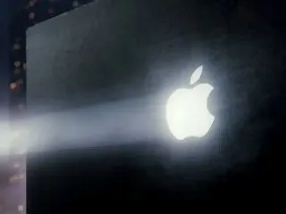 ターナスCEOがMacBook Proの…