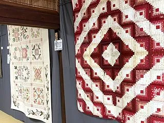 作品展の様子⑤ と 11月のミニキルト