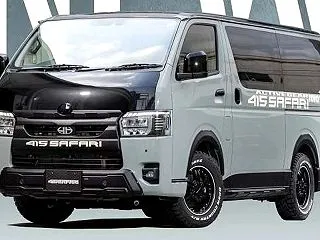 ● トヨタ「ハイエース」を純正車高のまま…