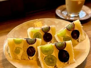 2種のぶどうが楽しめる季節のフルーツサン…