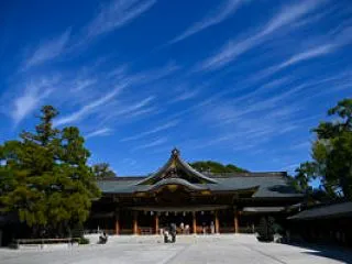寒川神社へ。
