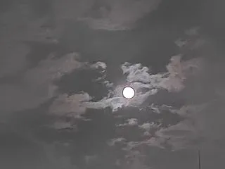 ほぼ満月の夜