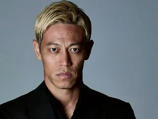 本田圭佑さん、持論展開「レフリーがもっと…