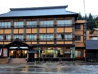 コテージ泊でバイキング「三国峠温泉 御宿…