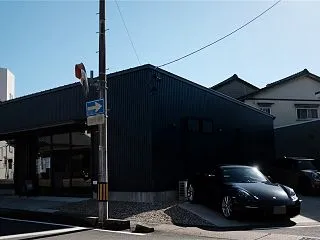 週中休みのポルシェ朝駆けとガレージカフェ…