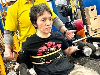 くも膜下出血から1年。今も週2回、鍛えて…