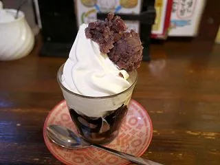 自家製コーヒーゼリー入りクリームぜんざい…