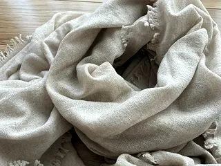 アソースメレのマフラー「AIRY SOL…