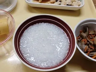 10月29日夕食悲惨。入院3日目