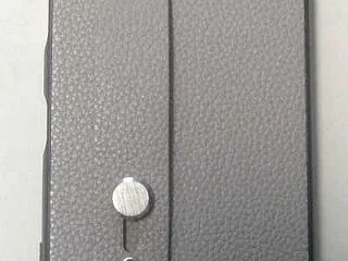スマホケースの金具が外れた