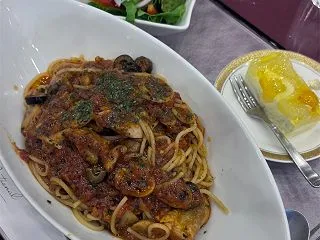 緑の風を感じるラウンドの合間に、オリムピ…