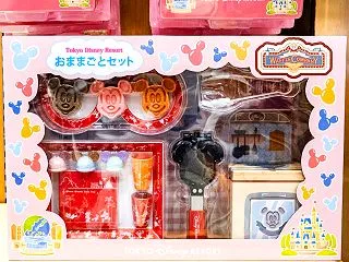 ミッキーワッフルをつくったりお買い物を楽…
