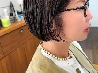 白髪をおしゃれにぼかす、大人のアンブレラ…