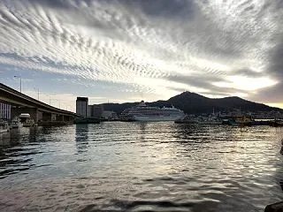 飛鳥Ⅱを眺めながらの釣り