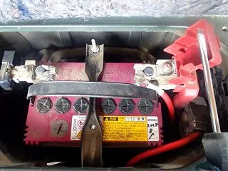 朝から修理作業