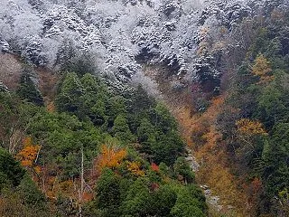 ★北アルプス初冠雪と低空レインボー🌈 ★…
