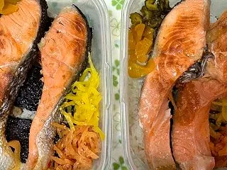 ほぼ同じ内容のお弁当を５日間連続で食べる