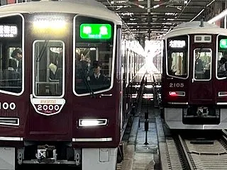 阪急宝塚朝ラッシュ2000F•2005F…