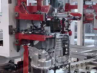 サイバーキャブの新型インバーターがモデル…