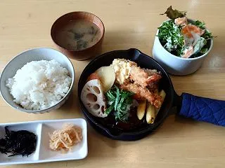 京成みどり台駅近く、ペコペコキッチン 品…