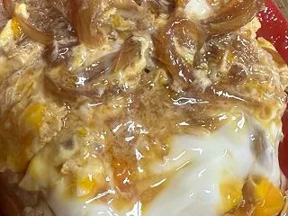 愛の玉子丼。