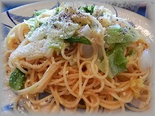 白菜とレタスペペロンチーノ