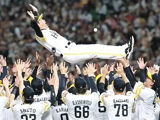 日本一のソフトバンク、FA市場で広島森下…