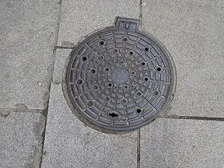 大阪散歩（2025）381.マンホール