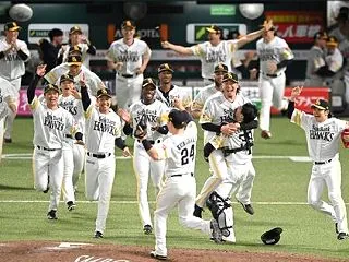 福岡ソフトバンクホークスのここ30年の順…