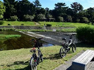 電動アシスト自転車で散歩