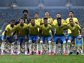【衝撃】日本と戦うブラジル代表、とんでも…