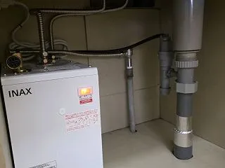 中央区すすきの町にある事務所でミニキッチ…