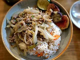 10月の夏日/ごめんね、イーロン