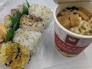 うどん生活 金曜日 うどんですかい(^o…
