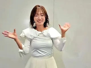 紺野あさ美、白ドレスおっぱいデッカ！横乳…