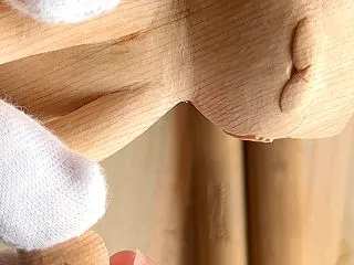 木彫り動画。細かいところを彫るために必要…