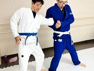 相手を育て自分も育む グレイシー柔術 ブ…