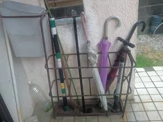 静岡県西部〜豊橋市【鉄筋家具 傘立て】 …